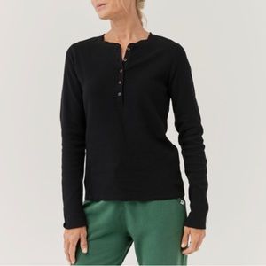 Pact organic cotton thermal waffle Henley - Rose color (black sold)